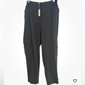 NWT Max Studio Cargo Pants Army Green Mid Rise Ankle Length 1X Casual Comfort